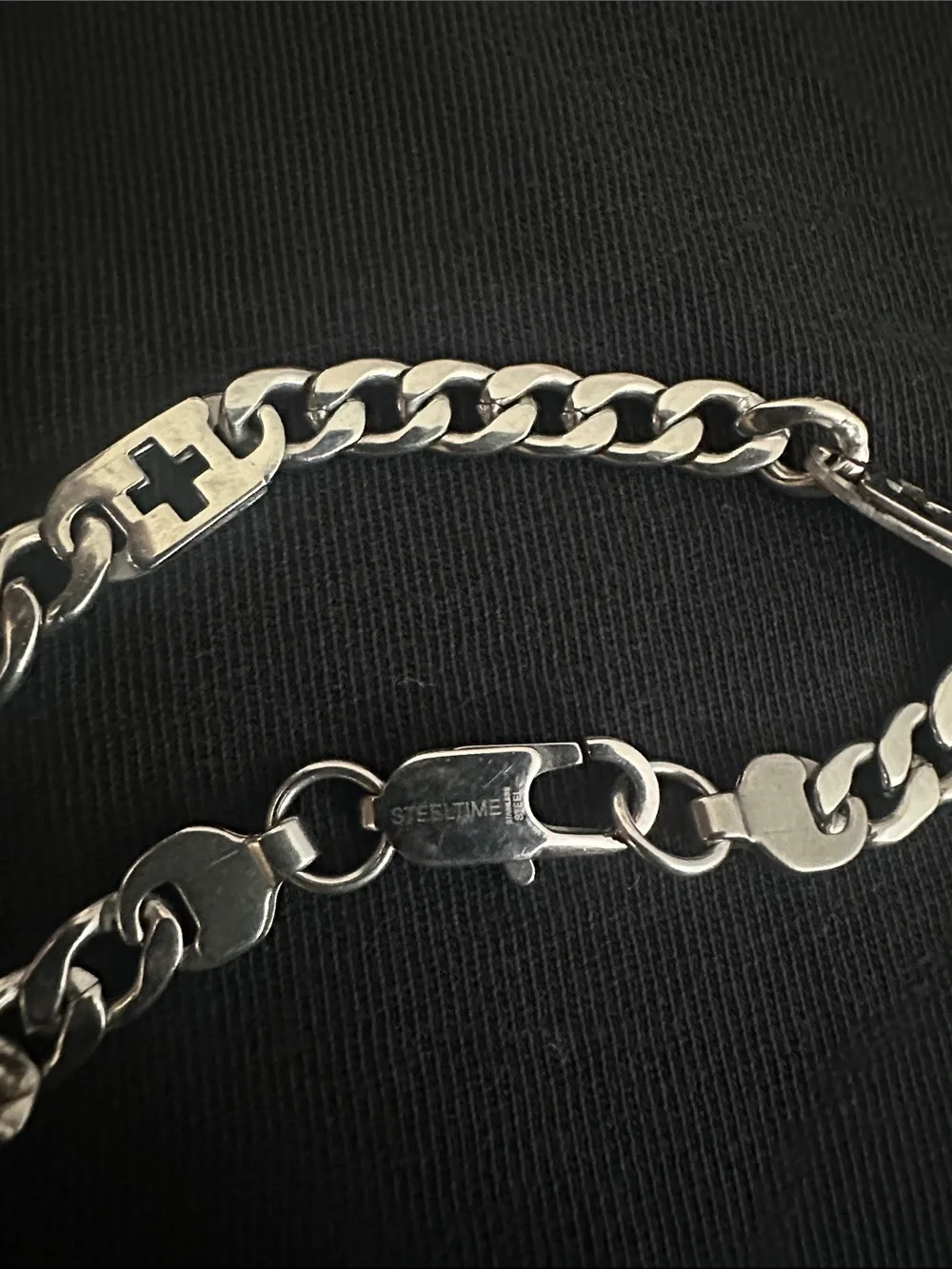 Silver Cross Link Men's Bracelet - Unbranded
